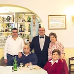 Carlo Magno Отель